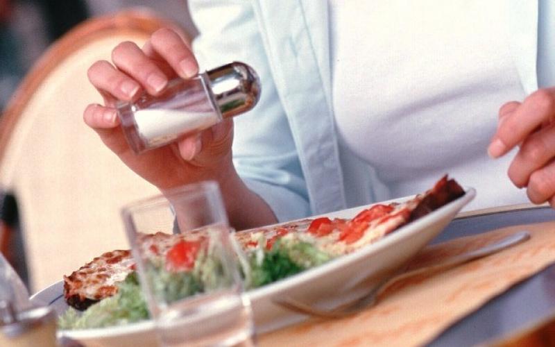Το Αλάτι Εξασθενεί την Άμυνα του Ανοσοποιητικού.