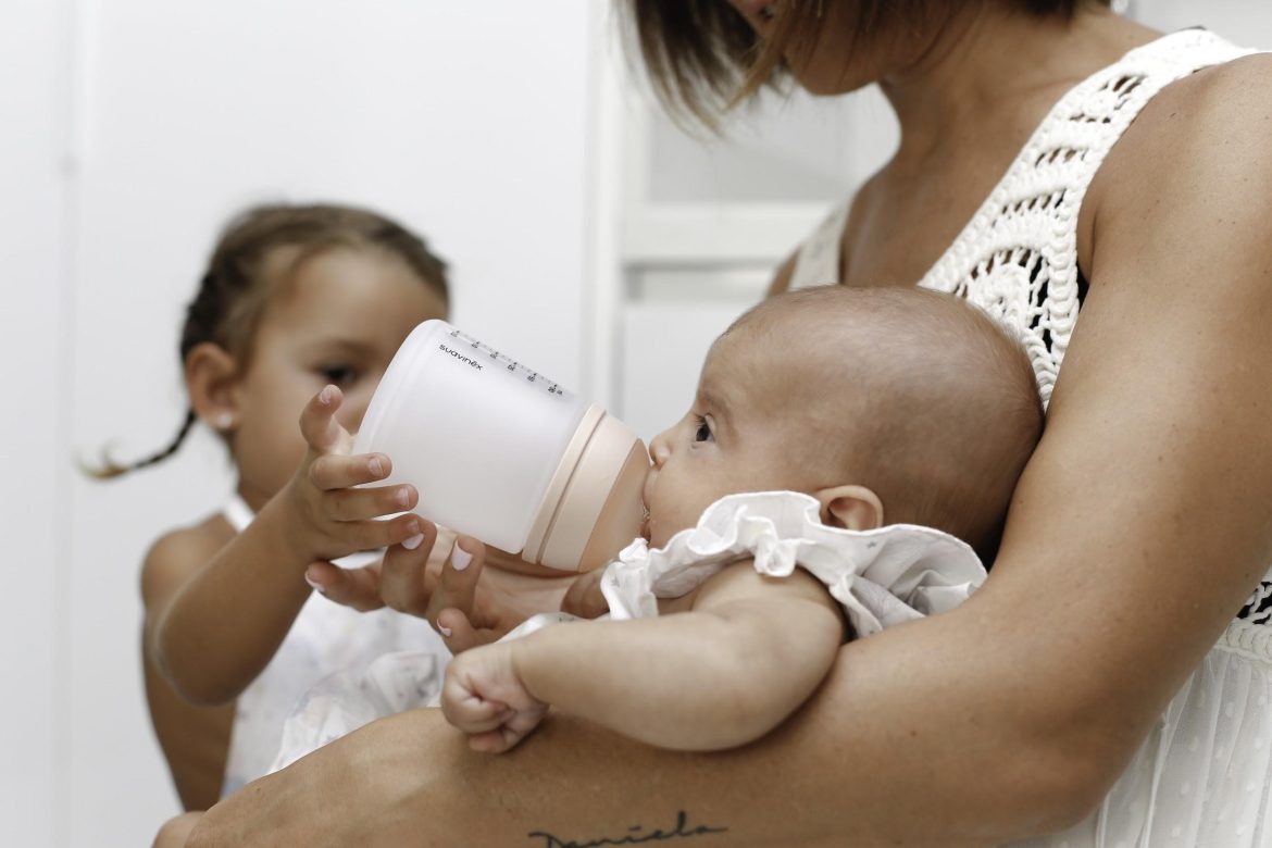 Μία Αποτελεσματική Λύση για τους Κολικούς Πόνους του Μωρού!